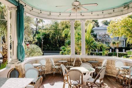 Deluxe Queen At The Curry Mansion - Parking & Heated Pool! キーウェスト エクステリア 写真